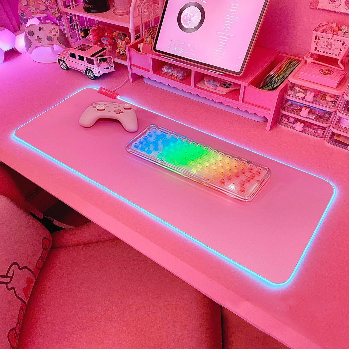 Kawaii RGB Gaming Mouse Pad PC XL Large Extended Glowing Led Light up Desk Pad Non-Slip Rubber Base Computer Keyboard and Mouse Pad Cool Cute Mousepad Mat Gaming over 80 * 30Cm
